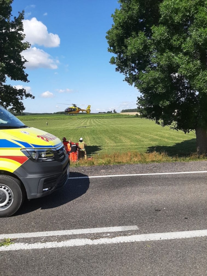 Wypadek w m. Romany Sebory [18.07.2024] - zdjęcie #1 - eOstroleka.pl