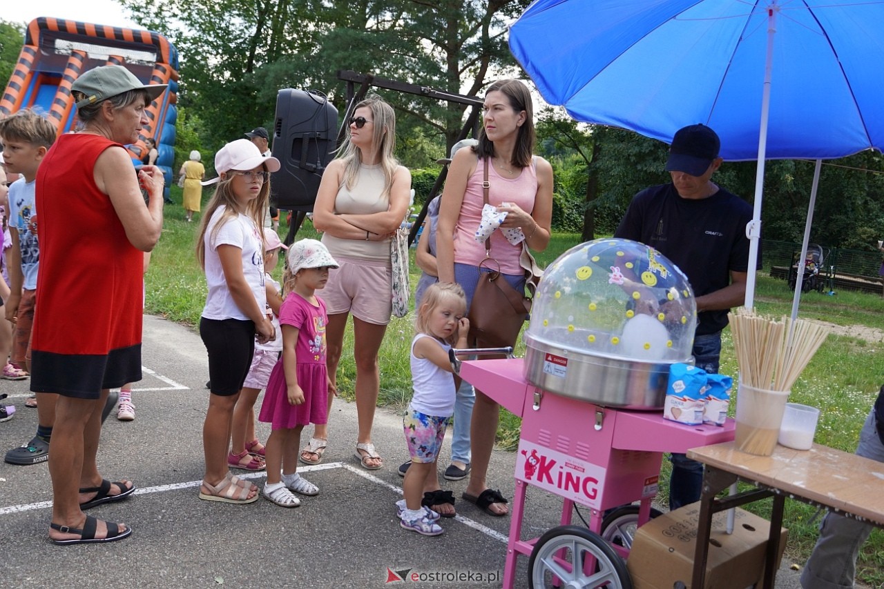 Radosne wakacje na osiedlu Wojciechowice [20.07.2024] - zdjęcie #11 - eOstroleka.pl