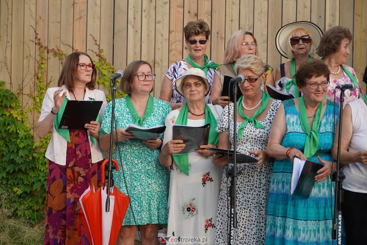 Muzyczne lato w tężni: Chór O! La la [21.07.2024] - zdjęcie #52 - eOstroleka.pl