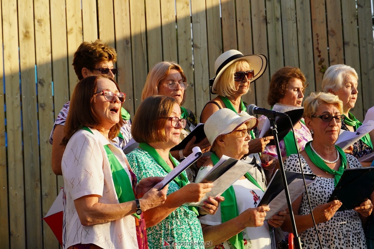 Muzyczne lato w tężni: Chór O! La la [21.07.2024] - zdjęcie #69 - eOstroleka.pl