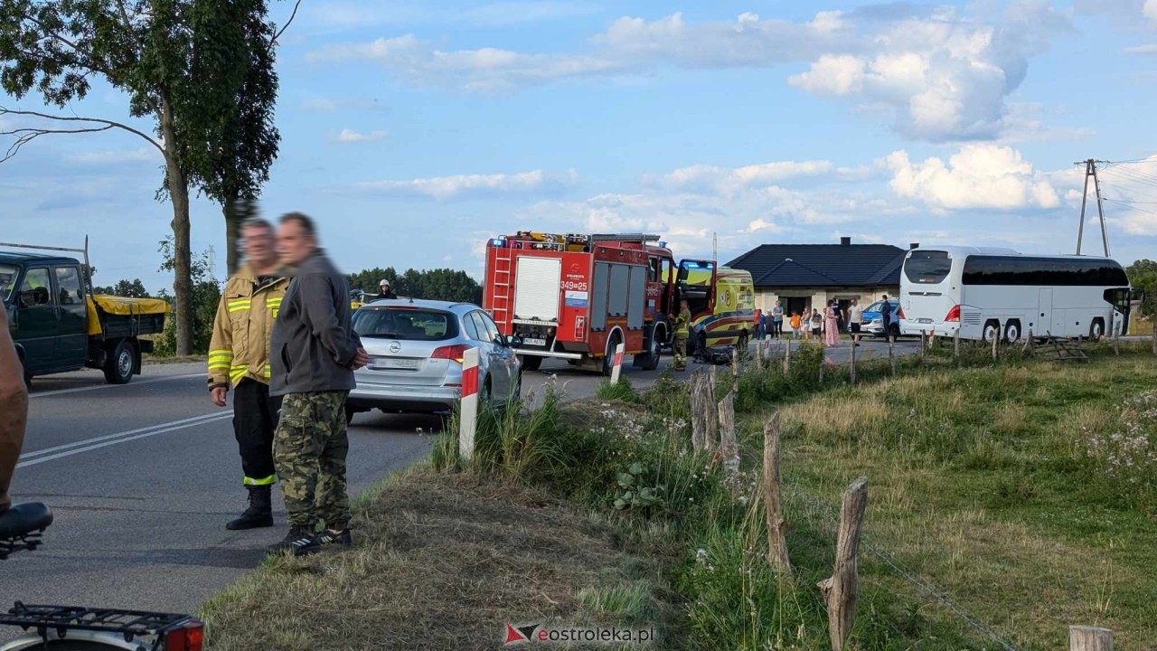 Wypadek w Czarnotrzewiu [26.07.2024] - zdjęcie #3 - eOstroleka.pl