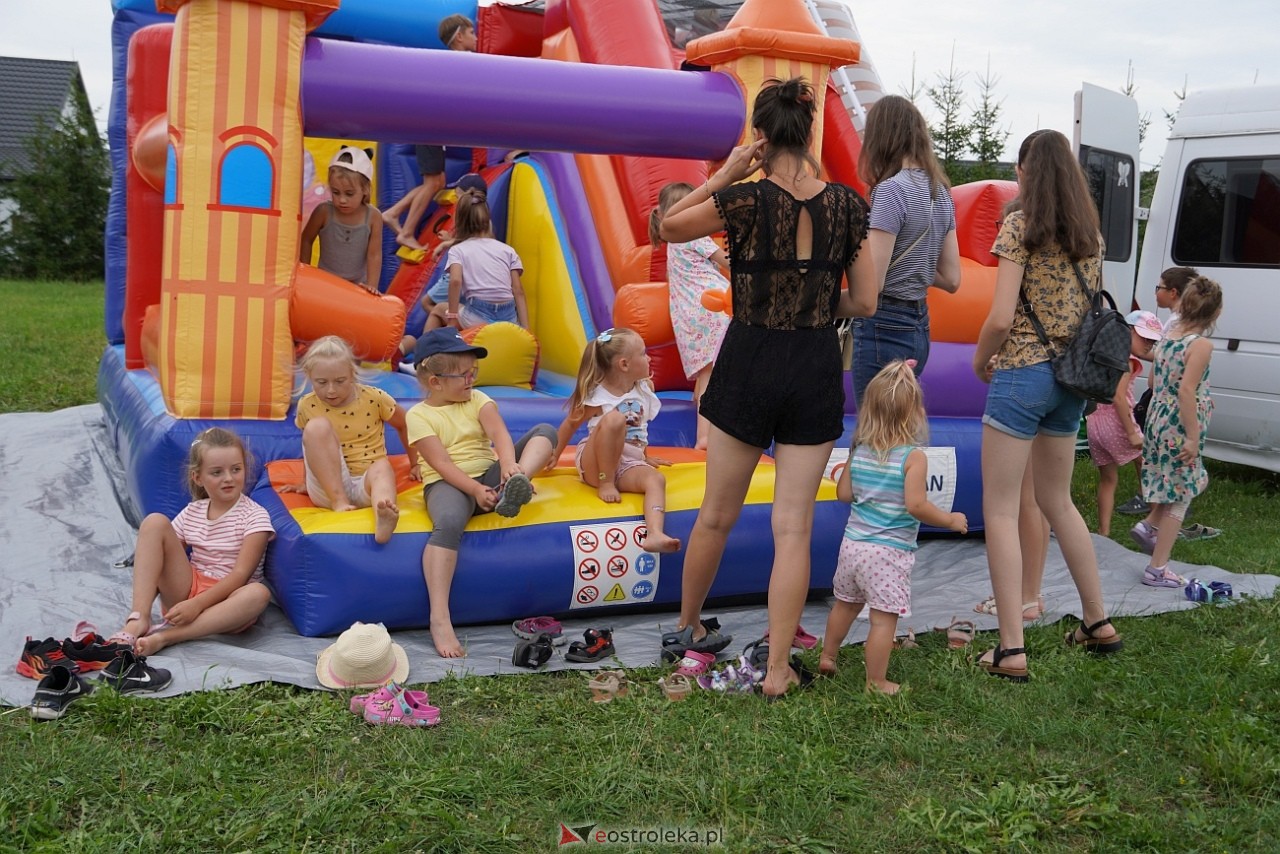 Piknik profilaktyczny z kinem plenerowym w Olszewie-Borkach [27.07.2024] - zdjęcie #42 - eOstroleka.pl