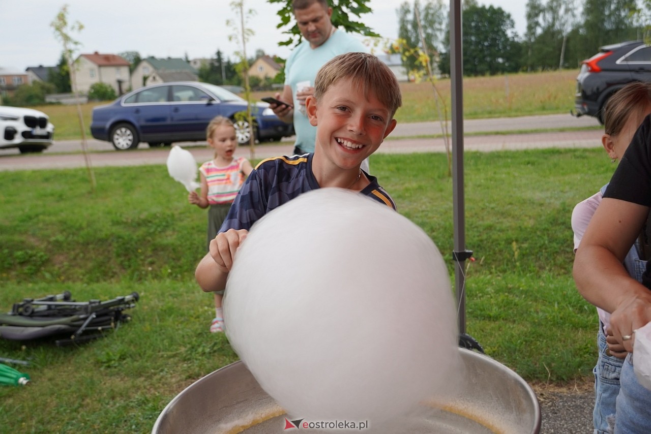 Piknik profilaktyczny z kinem plenerowym w Olszewie-Borkach [27.07.2024] - zdjęcie #28 - eOstroleka.pl