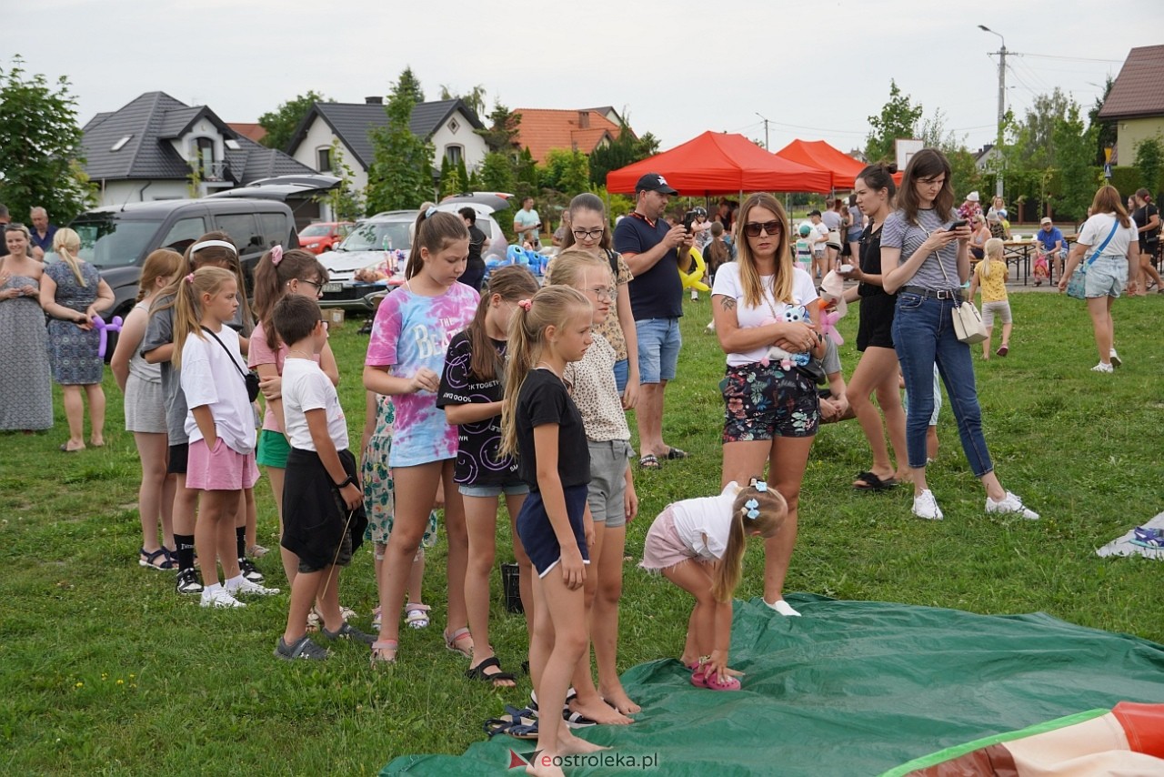 Piknik profilaktyczny z kinem plenerowym w Olszewie-Borkach [27.07.2024] - zdjęcie #25 - eOstroleka.pl