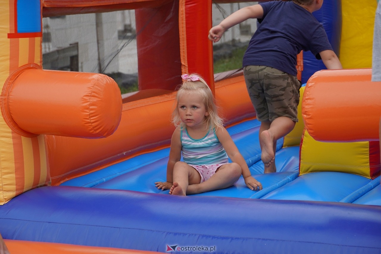 Piknik profilaktyczny z kinem plenerowym w Olszewie-Borkach [27.07.2024] - zdjęcie #20 - eOstroleka.pl