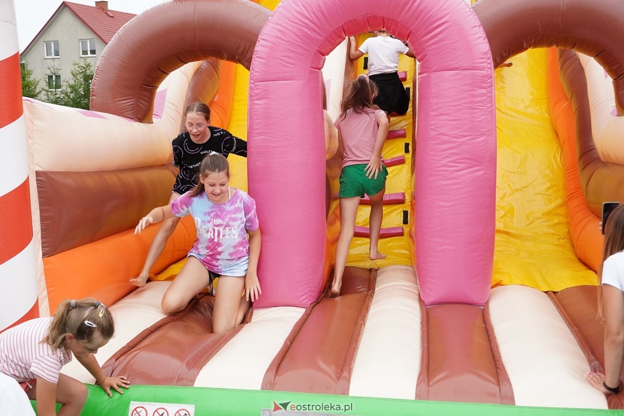 Piknik profilaktyczny z kinem plenerowym w Olszewie-Borkach [27.07.2024] - zdjęcie #17 - eOstroleka.pl