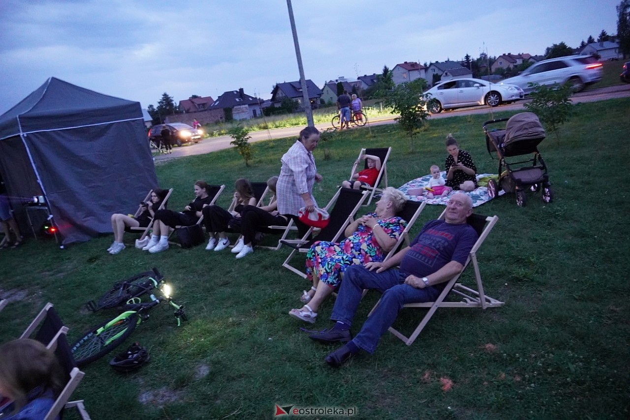 Piknik profilaktyczny z kinem plenerowym w Olszewie-Borkach [27.07.2024] - zdjęcie #6 - eOstroleka.pl