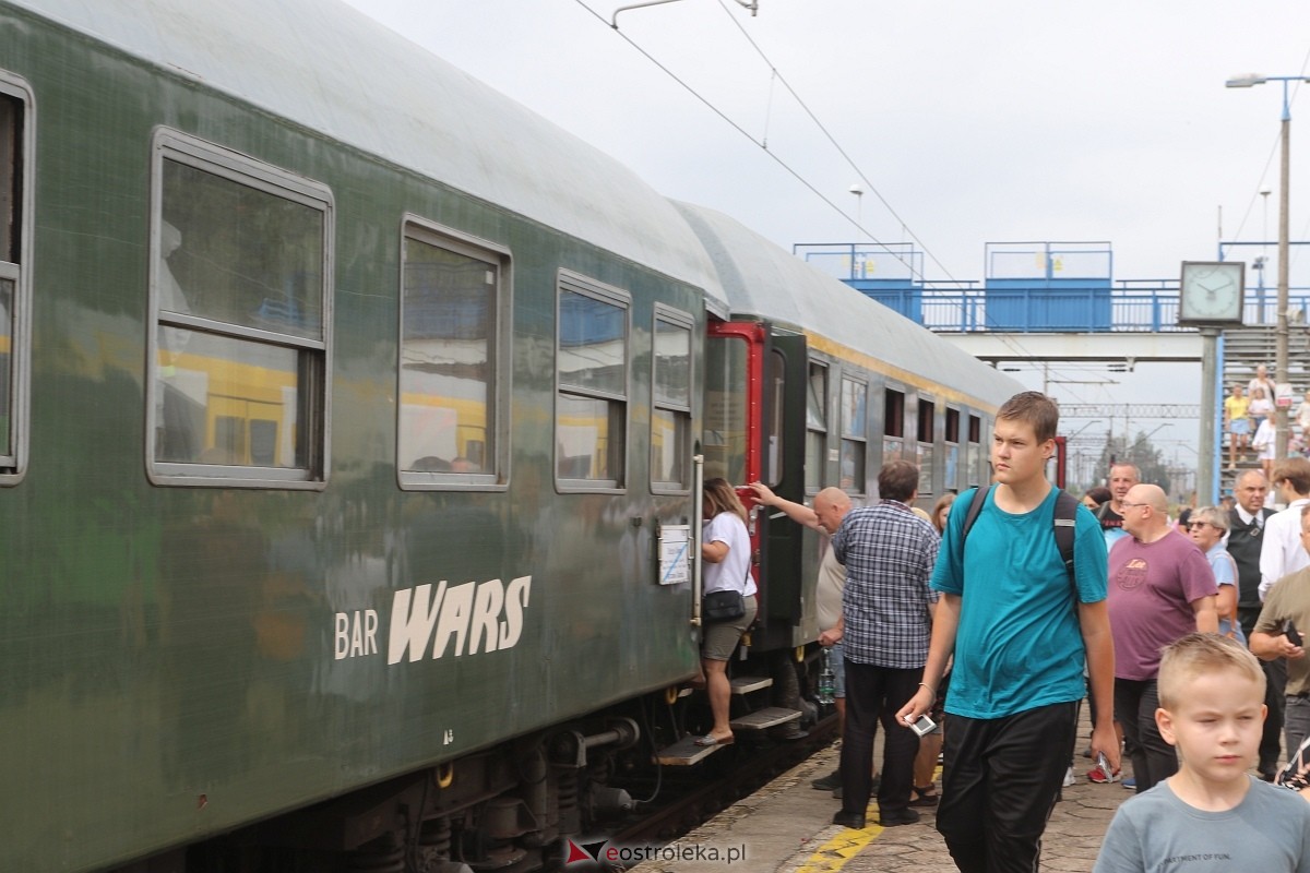 Historyczny pociąg w Ostrołęce [28.07.2024] - zdjęcie #20 - eOstroleka.pl