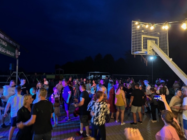 Potańcówka #WeWsiObok w Łęgu Starościńskim [27.07.2024] - zdjęcie #12 - eOstroleka.pl