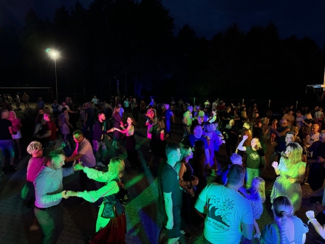 Potańcówka #WeWsiObok w Łęgu Starościńskim [27.07.2024] - zdjęcie #11 - eOstroleka.pl