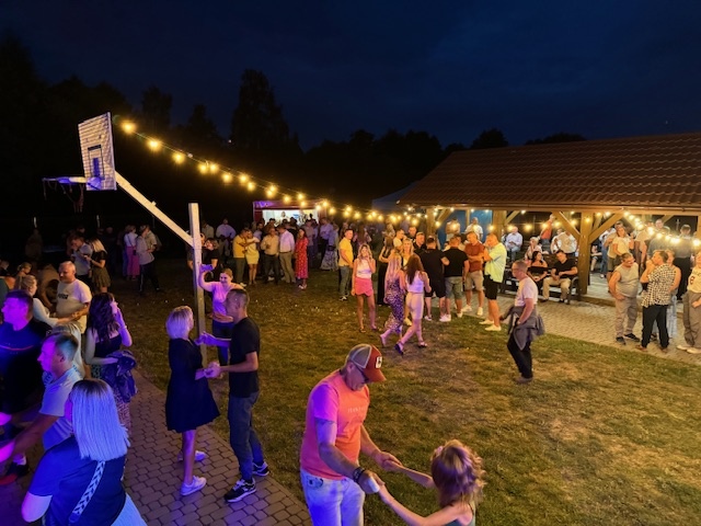 Potańcówka #WeWsiObok w Łęgu Starościńskim [27.07.2024] - zdjęcie #10 - eOstroleka.pl