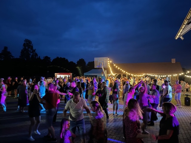Potańcówka #WeWsiObok w Łęgu Starościńskim [27.07.2024] - zdjęcie #9 - eOstroleka.pl