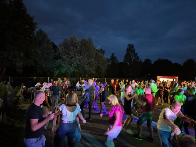 Potańcówka #WeWsiObok w Łęgu Starościńskim [27.07.2024] - zdjęcie #7 - eOstroleka.pl