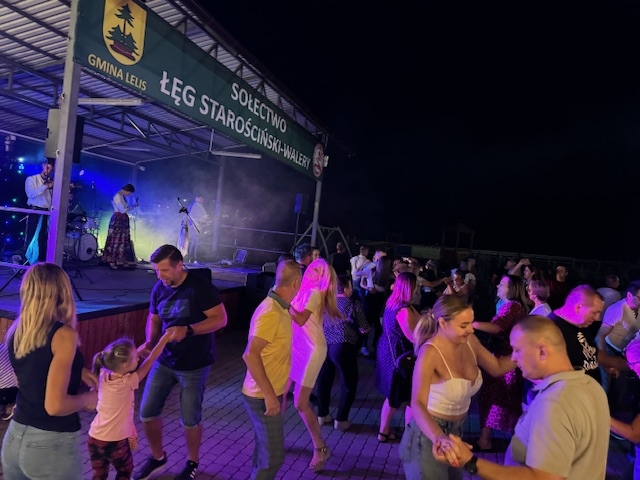 Potańcówka #WeWsiObok w Łęgu Starościńskim [27.07.2024] - zdjęcie #2 - eOstroleka.pl