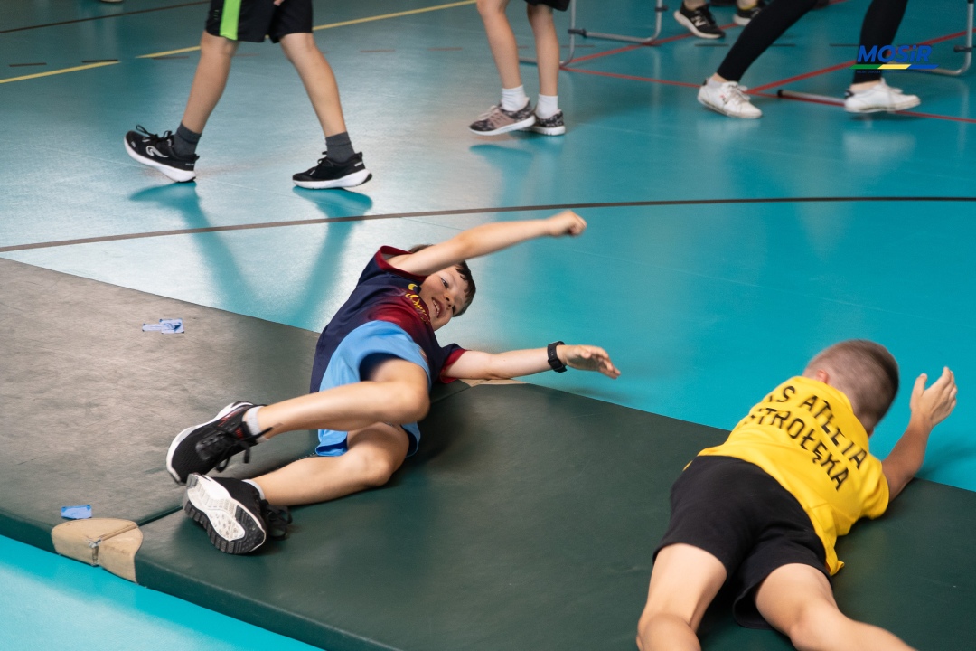 Wakacyjne zajęcia z UKS Atleta Ostrołęka - zdjęcie #30 - eOstroleka.pl