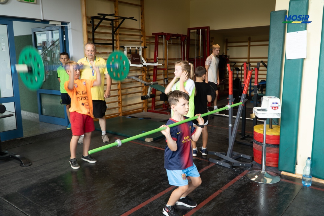 Wakacyjne zajęcia z UKS Atleta Ostrołęka - zdjęcie #27 - eOstroleka.pl