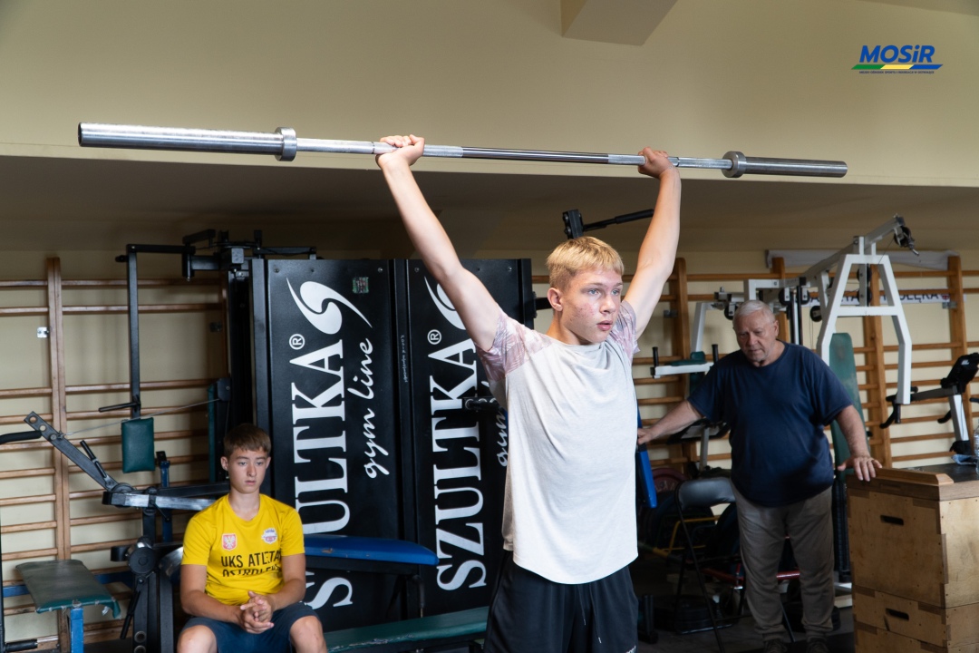Wakacyjne zajęcia z UKS Atleta Ostrołęka - zdjęcie #17 - eOstroleka.pl