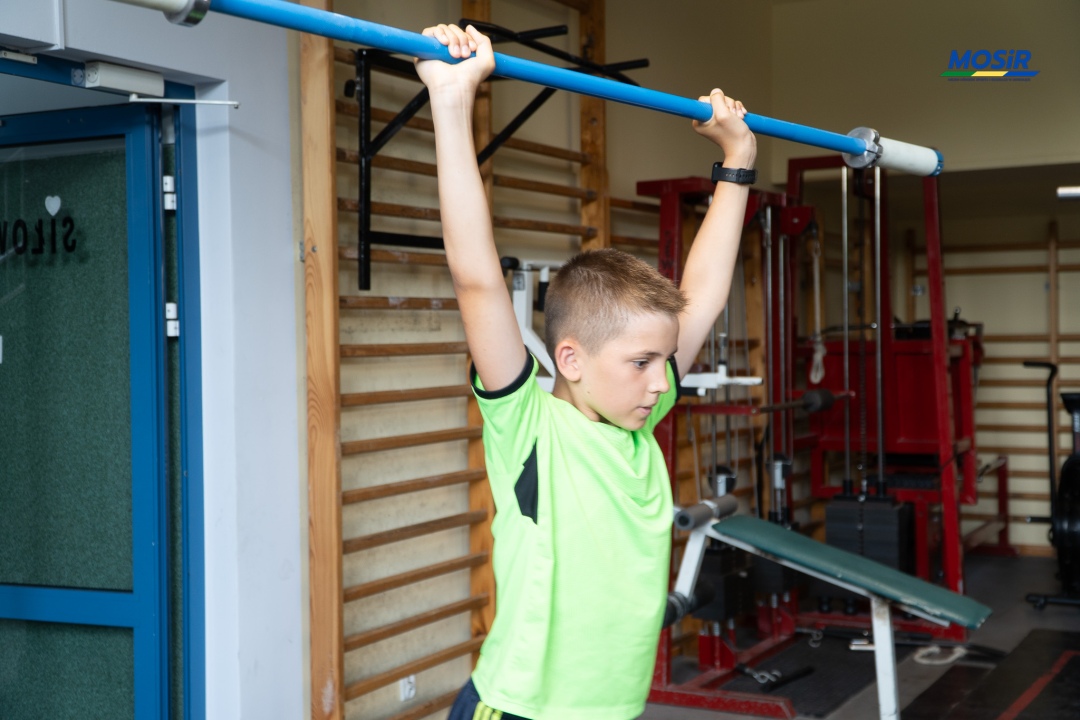 Wakacyjne zajęcia z UKS Atleta Ostrołęka - zdjęcie #16 - eOstroleka.pl