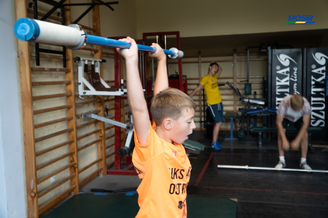 Wakacyjne zajęcia z UKS Atleta Ostrołęka - zdjęcie #15 - eOstroleka.pl