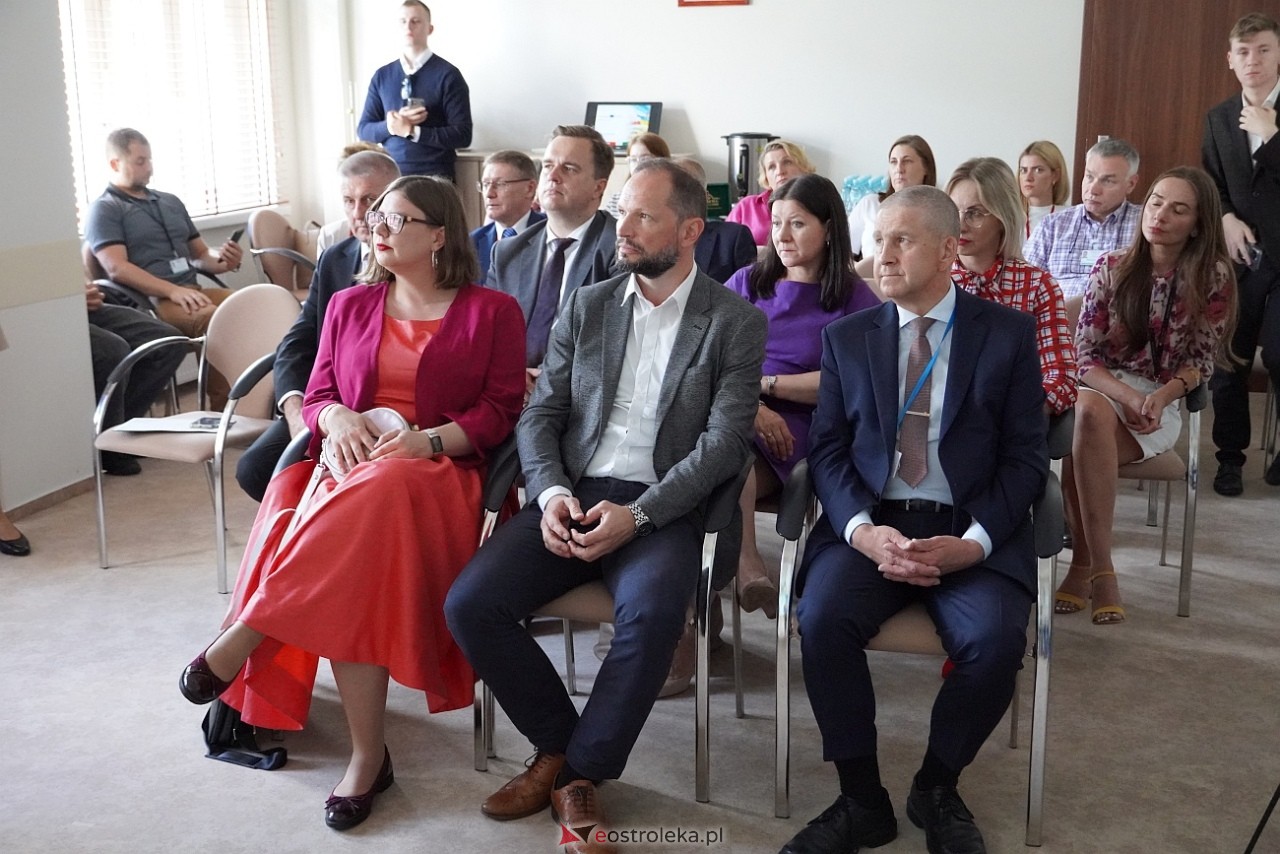 Wielka inwestycja ostrołęckiego szpitala - nowe lądowisko i windy. Podpisanie umowy [29.07.2024] - zdjęcie #20 - eOstroleka.pl