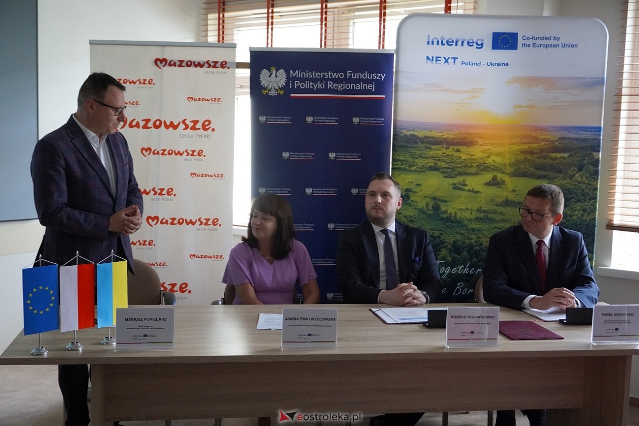 Wielka inwestycja ostrołęckiego szpitala - nowe lądowisko i windy. Podpisanie umowy [29.07.2024] - zdjęcie #16 - eOstroleka.pl