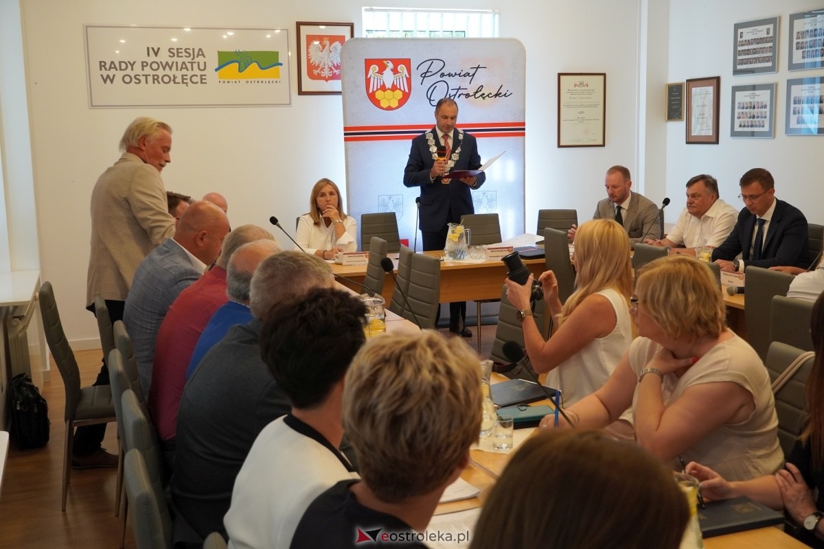 IV sesja Rady Powiatu w Ostrołęce [30.07.2024] - zdjęcie #28 - eOstroleka.pl