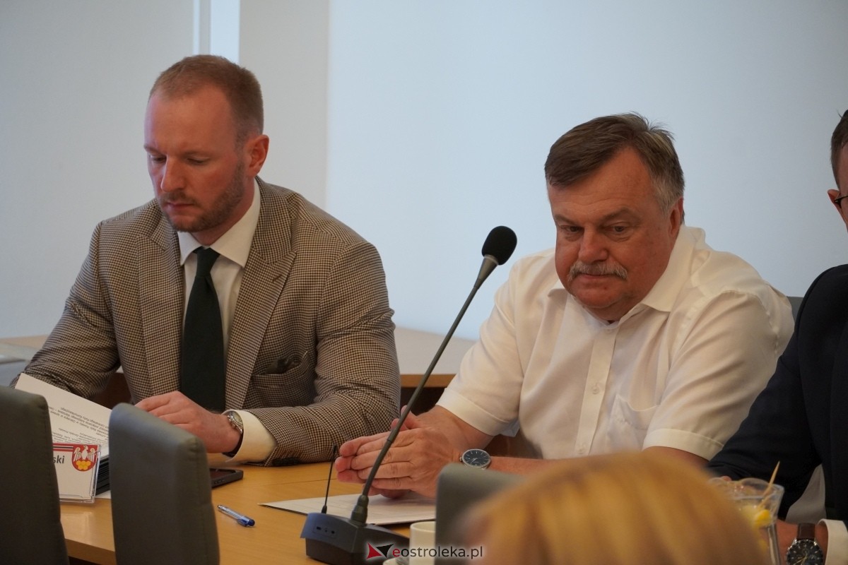 IV sesja Rady Powiatu w Ostrołęce [30.07.2024] - zdjęcie #23 - eOstroleka.pl