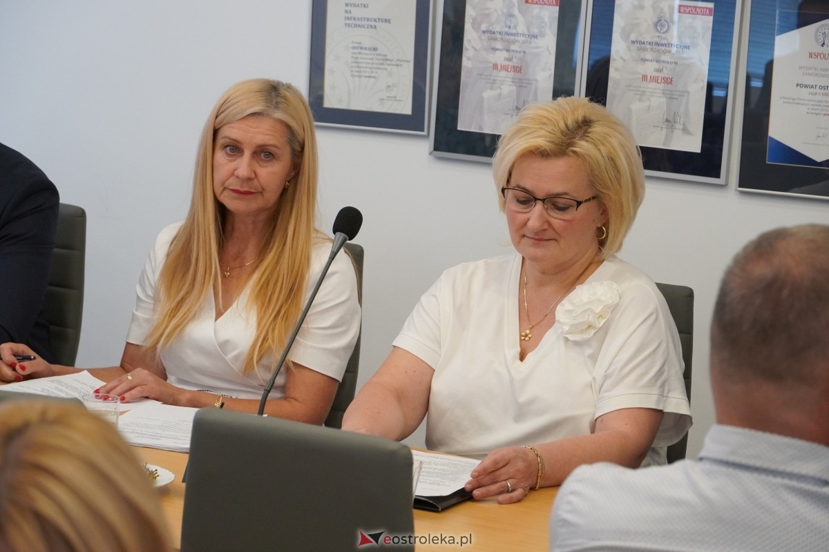 IV sesja Rady Powiatu w Ostrołęce [30.07.2024] - zdjęcie #22 - eOstroleka.pl