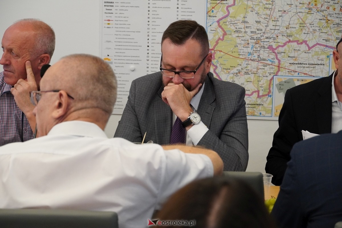 IV sesja Rady Powiatu w Ostrołęce [30.07.2024] - zdjęcie #20 - eOstroleka.pl