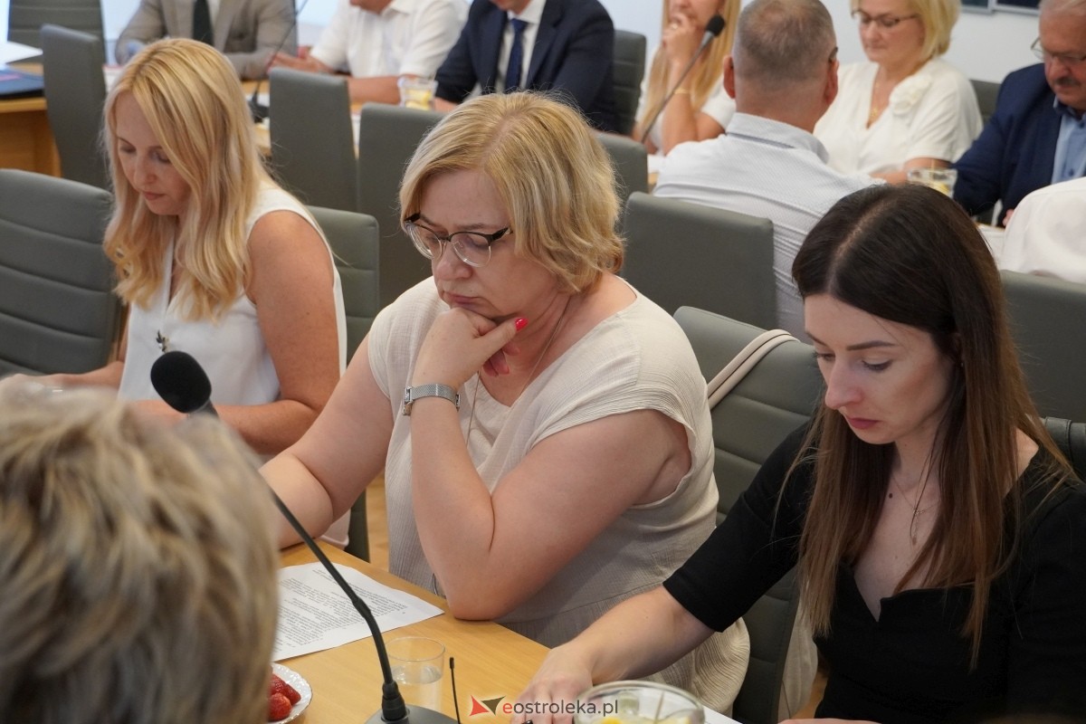 IV sesja Rady Powiatu w Ostrołęce [30.07.2024] - zdjęcie #18 - eOstroleka.pl