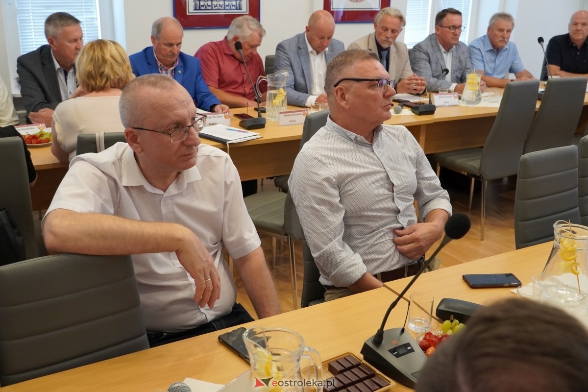 IV sesja Rady Powiatu w Ostrołęce [30.07.2024] - zdjęcie #13 - eOstroleka.pl