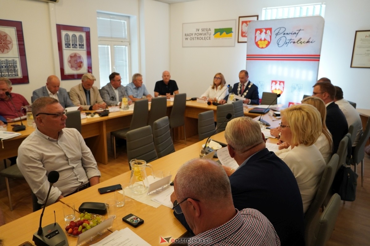 IV sesja Rady Powiatu w Ostrołęce [30.07.2024] - zdjęcie #7 - eOstroleka.pl