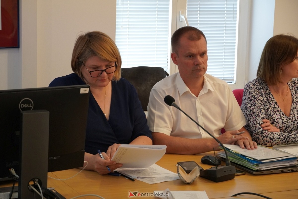 IV sesja Rady Powiatu w Ostrołęce [30.07.2024] - zdjęcie #5 - eOstroleka.pl