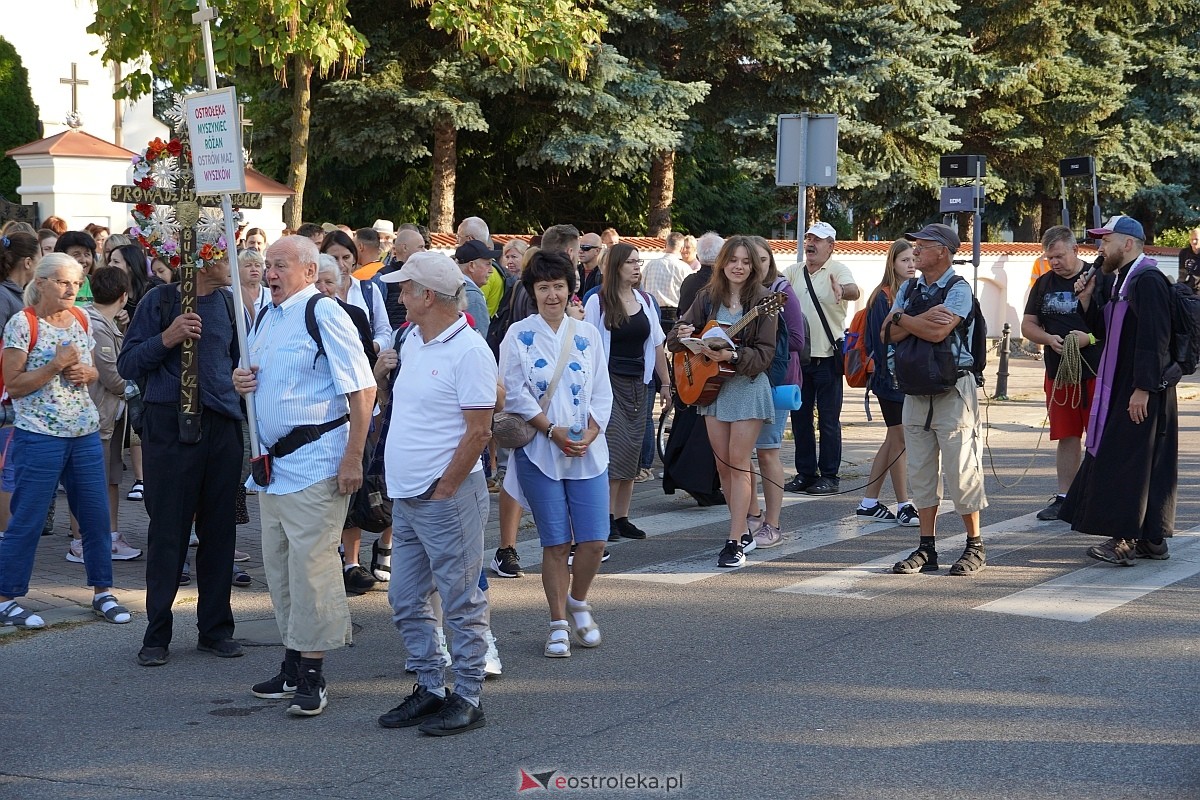 40. piesza pielgrzymka z Ostrołęki na Jasną Górę [01.08.2024] - zdjęcie #142 - eOstroleka.pl