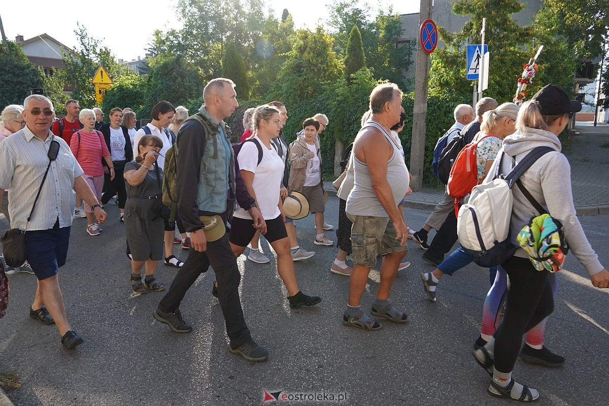 40. piesza pielgrzymka z Ostrołęki na Jasną Górę [01.08.2024] - zdjęcie #134 - eOstroleka.pl