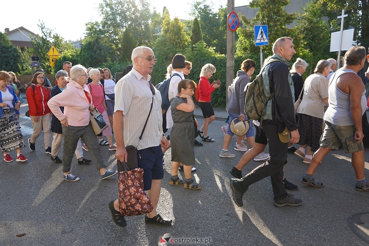 40. piesza pielgrzymka z Ostrołęki na Jasną Górę [01.08.2024] - zdjęcie #131 - eOstroleka.pl