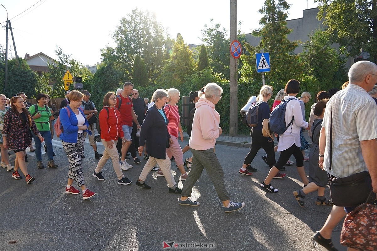 40. piesza pielgrzymka z Ostrołęki na Jasną Górę [01.08.2024] - zdjęcie #128 - eOstroleka.pl