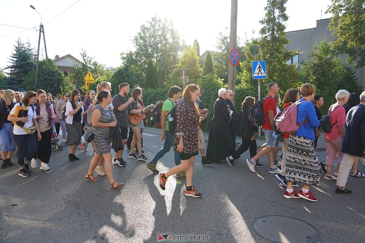 40. piesza pielgrzymka z Ostrołęki na Jasną Górę [01.08.2024] - zdjęcie #124 - eOstroleka.pl