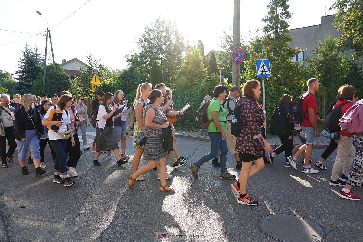 40. piesza pielgrzymka z Ostrołęki na Jasną Górę [01.08.2024] - zdjęcie #123 - eOstroleka.pl