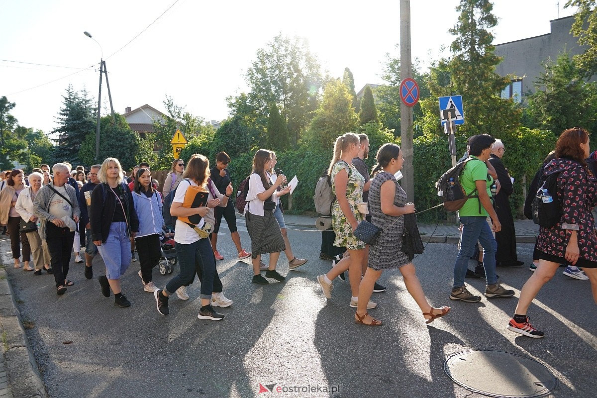 40. piesza pielgrzymka z Ostrołęki na Jasną Górę [01.08.2024] - zdjęcie #121 - eOstroleka.pl