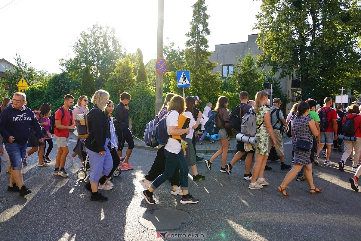 40. piesza pielgrzymka z Ostrołęki na Jasną Górę [01.08.2024] - zdjęcie #119 - eOstroleka.pl