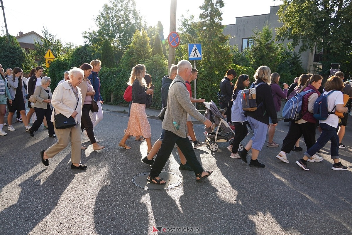 40. piesza pielgrzymka z Ostrołęki na Jasną Górę [01.08.2024] - zdjęcie #115 - eOstroleka.pl