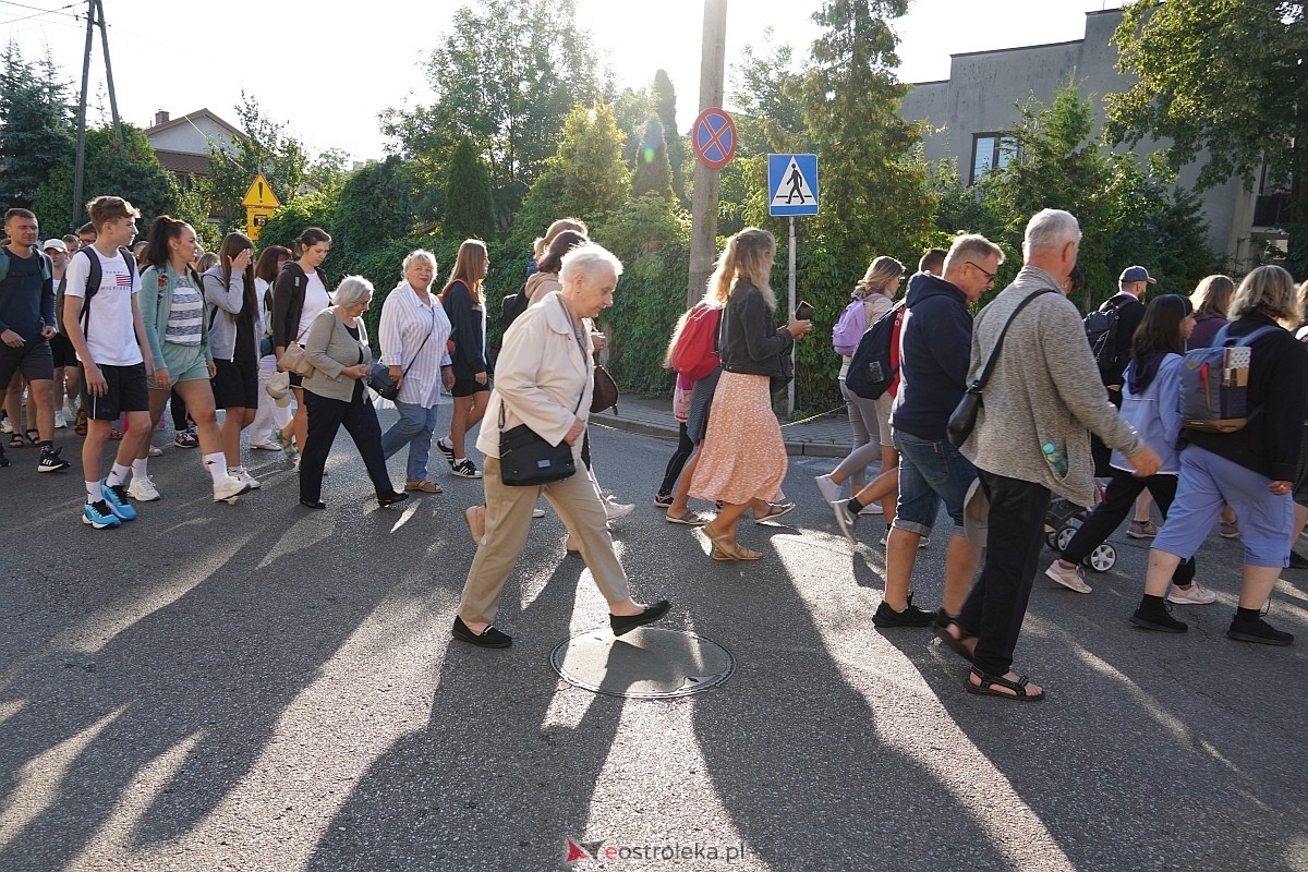 40. piesza pielgrzymka z Ostrołęki na Jasną Górę [01.08.2024] - zdjęcie #114 - eOstroleka.pl