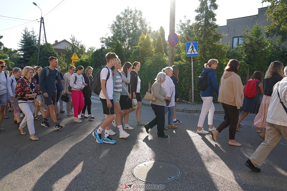 40. piesza pielgrzymka z Ostrołęki na Jasną Górę [01.08.2024] - zdjęcie #113 - eOstroleka.pl