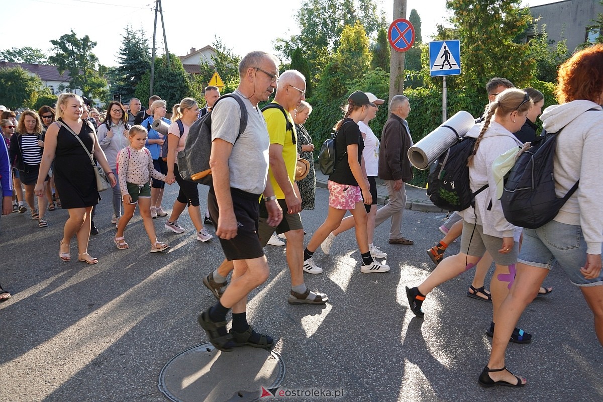 40. piesza pielgrzymka z Ostrołęki na Jasną Górę [01.08.2024] - zdjęcie #108 - eOstroleka.pl