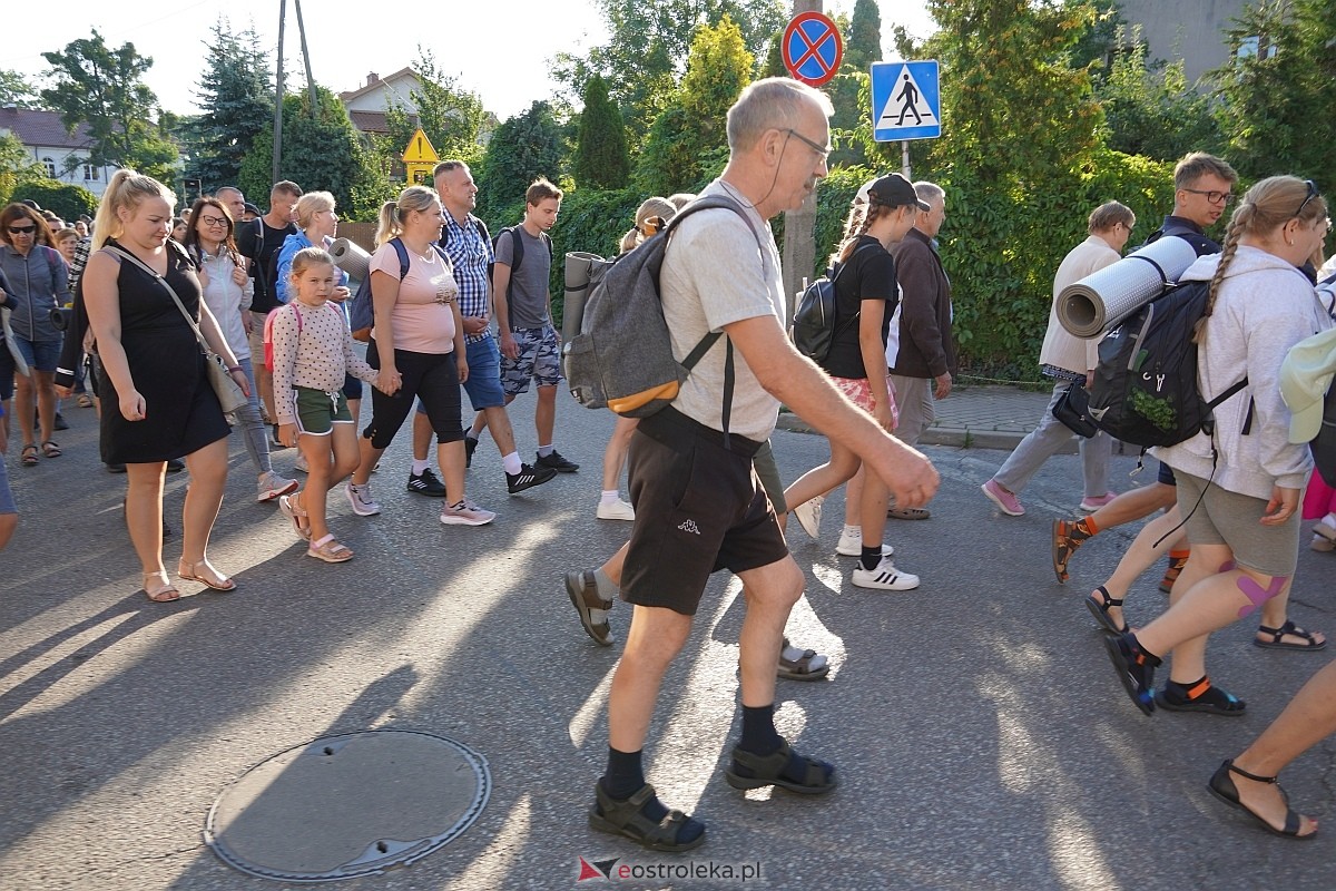 40. piesza pielgrzymka z Ostrołęki na Jasną Górę [01.08.2024] - zdjęcie #107 - eOstroleka.pl