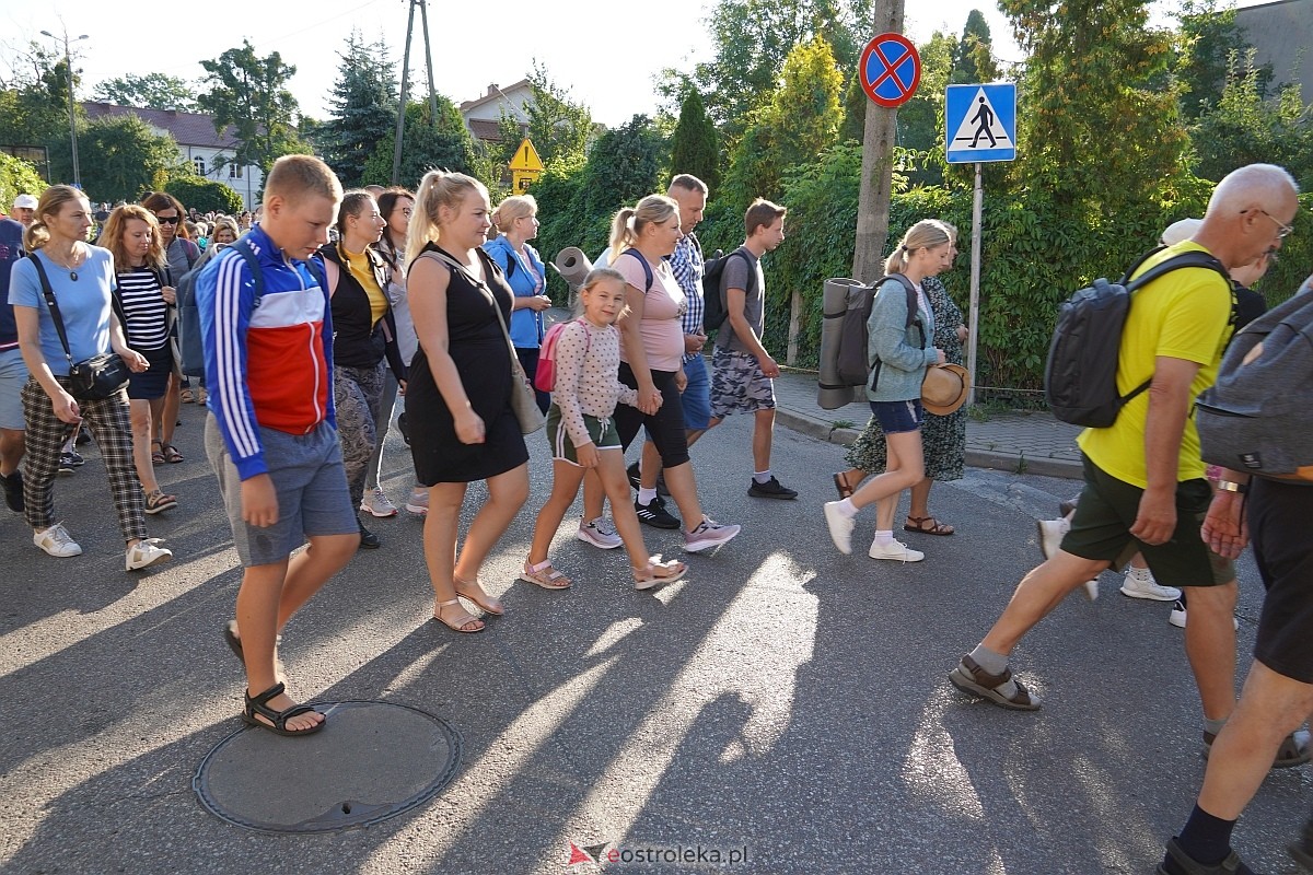 40. piesza pielgrzymka z Ostrołęki na Jasną Górę [01.08.2024] - zdjęcie #106 - eOstroleka.pl