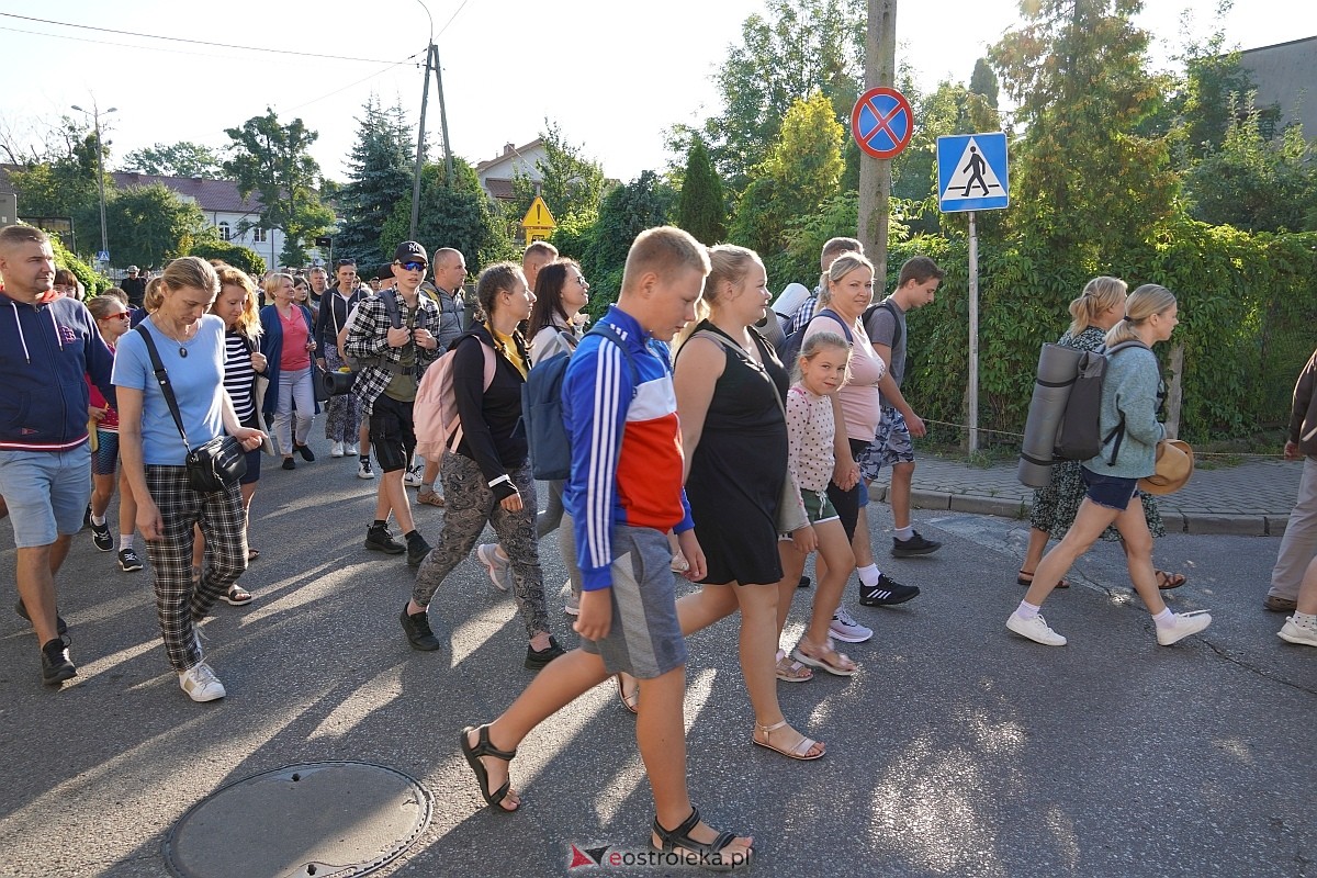 40. piesza pielgrzymka z Ostrołęki na Jasną Górę [01.08.2024] - zdjęcie #105 - eOstroleka.pl