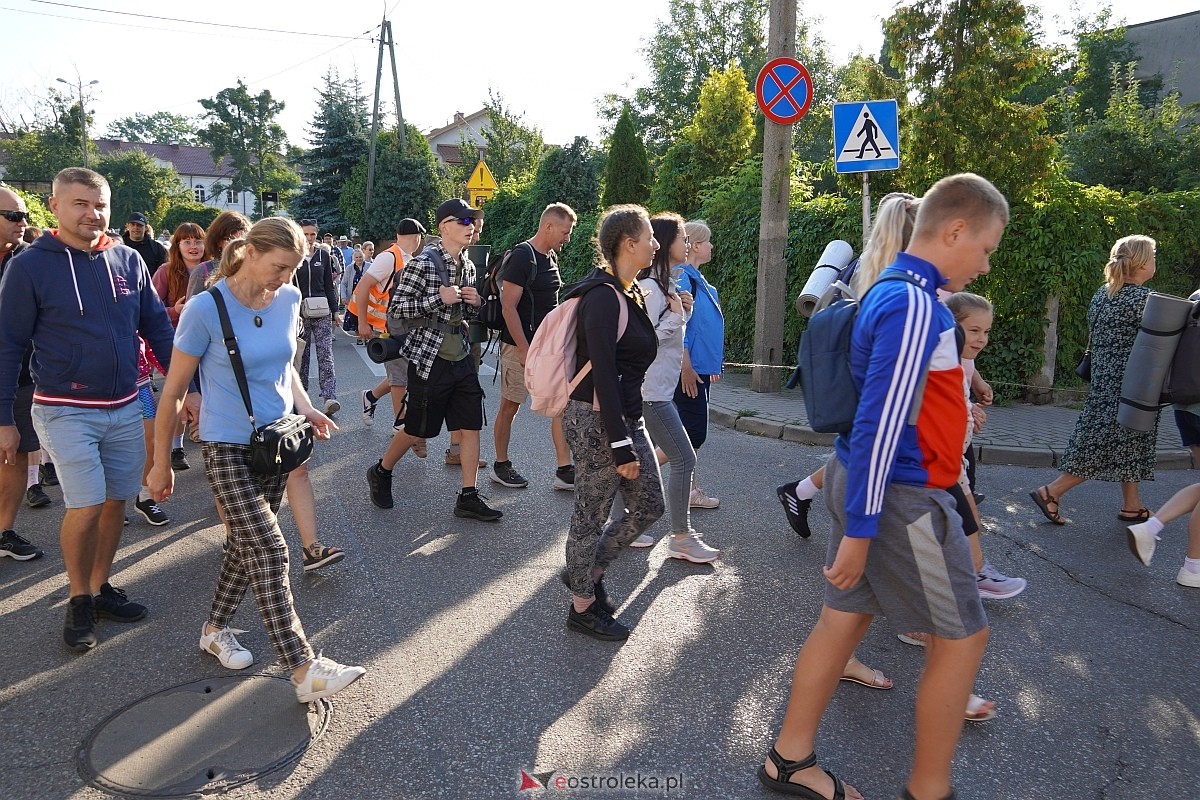 40. piesza pielgrzymka z Ostrołęki na Jasną Górę [01.08.2024] - zdjęcie #104 - eOstroleka.pl