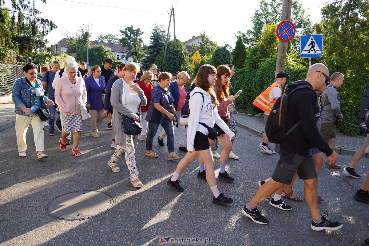 40. piesza pielgrzymka z Ostrołęki na Jasną Górę [01.08.2024] - zdjęcie #99 - eOstroleka.pl
